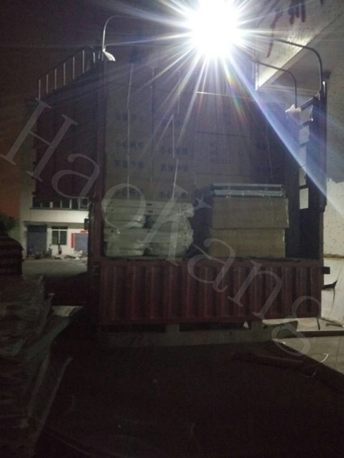 發(fā)往廣西賓陽的一大批病床 發(fā)往廣西賓陽的一大批病床